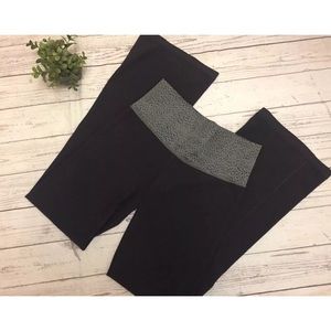 LULULEMON Gray Printed Yoga Pants Waist 26”